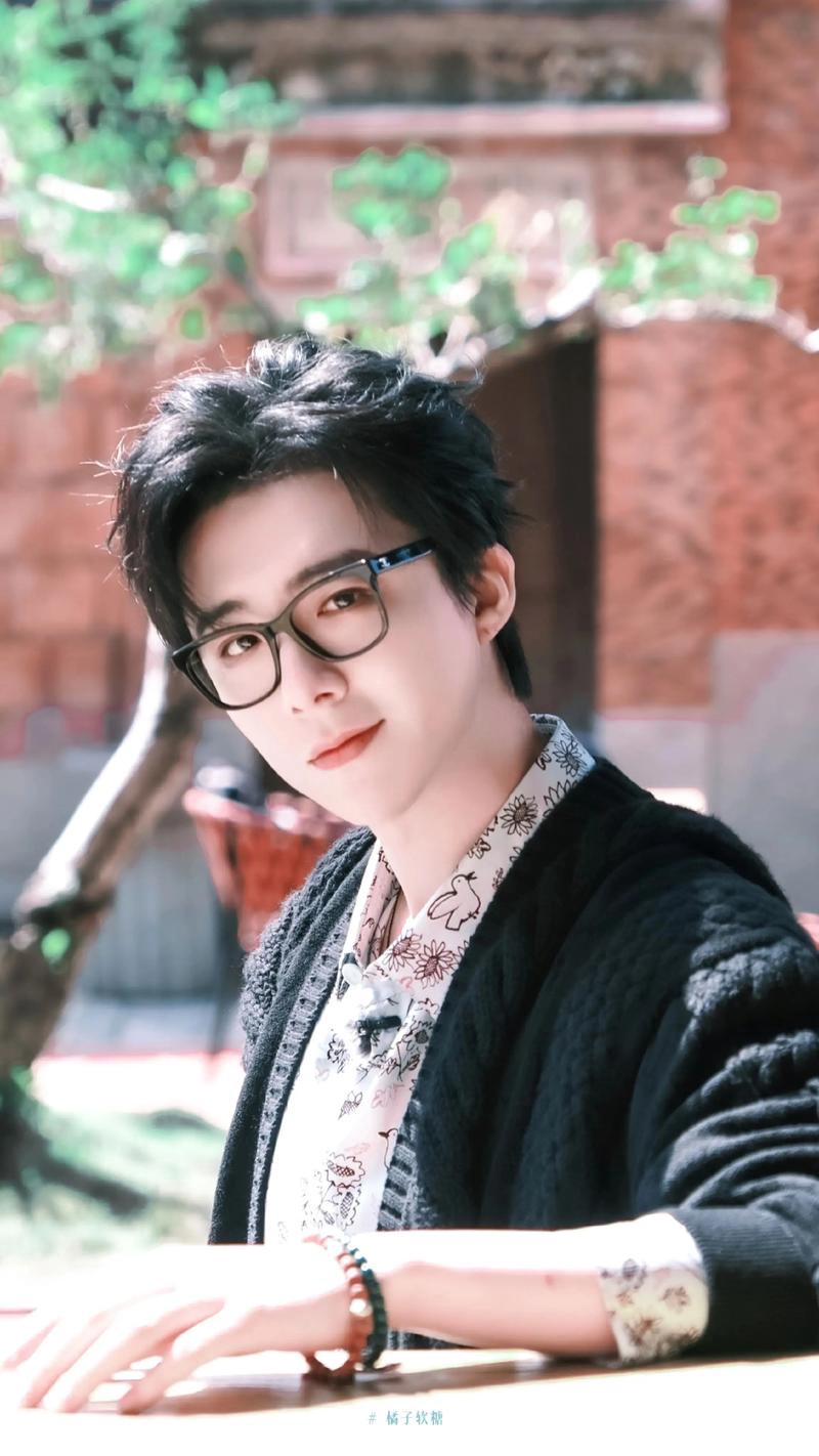 刘宇宁直播闹哪样！恋情传闻到底说啥了
